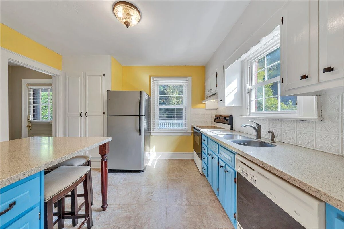 2523 Brambleton AVE SW - Photo 17