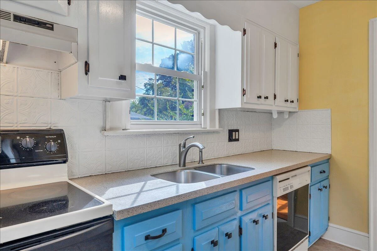 2523 Brambleton AVE SW - Photo 19