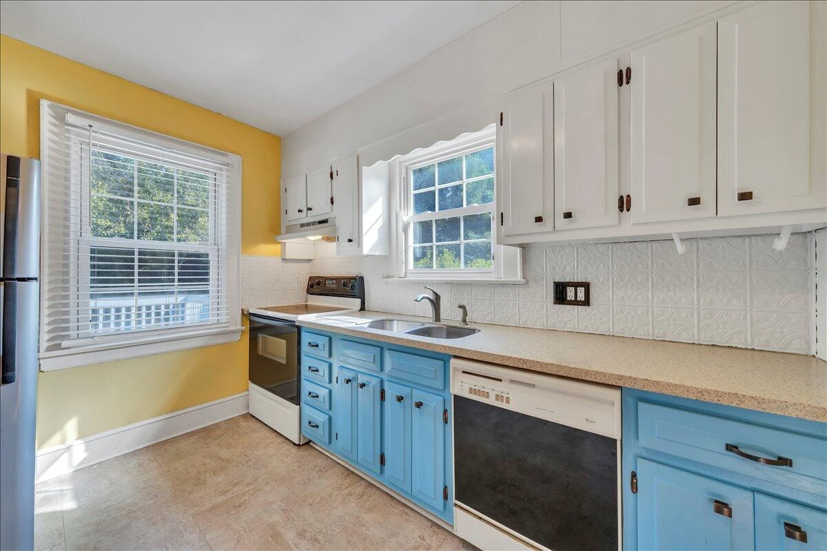 2523 Brambleton AVE SW - Photo 22