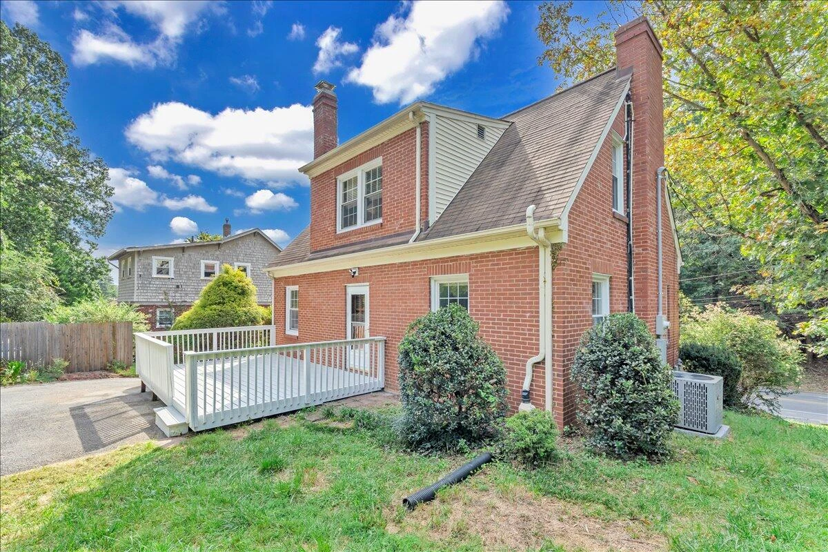 2523 Brambleton AVE SW - Photo 49