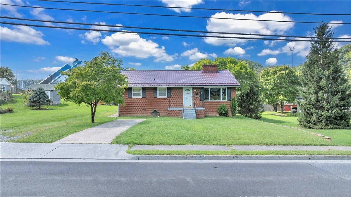 1312 N Alleghany AVE - Photo 2