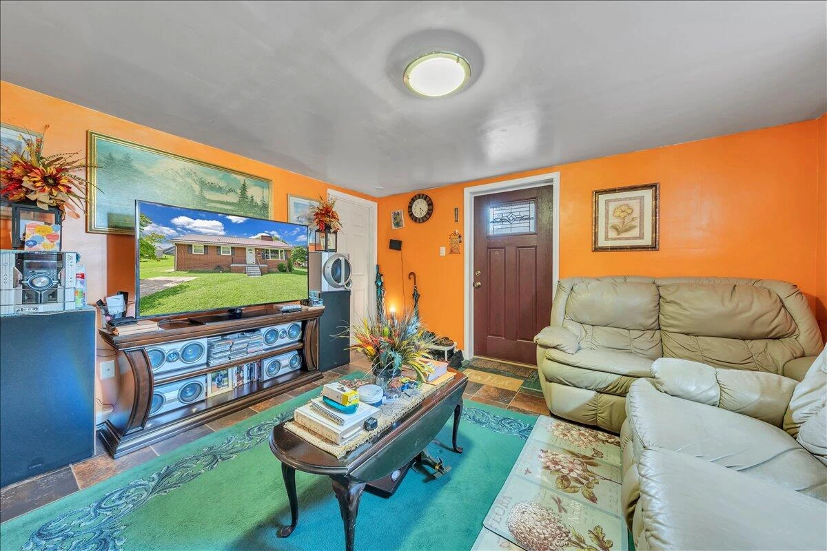 1312 N Alleghany AVE - Photo 9