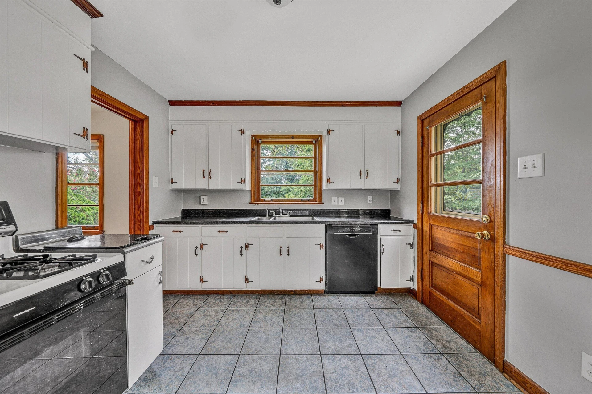 537 Dillard RD SW - Photo 9