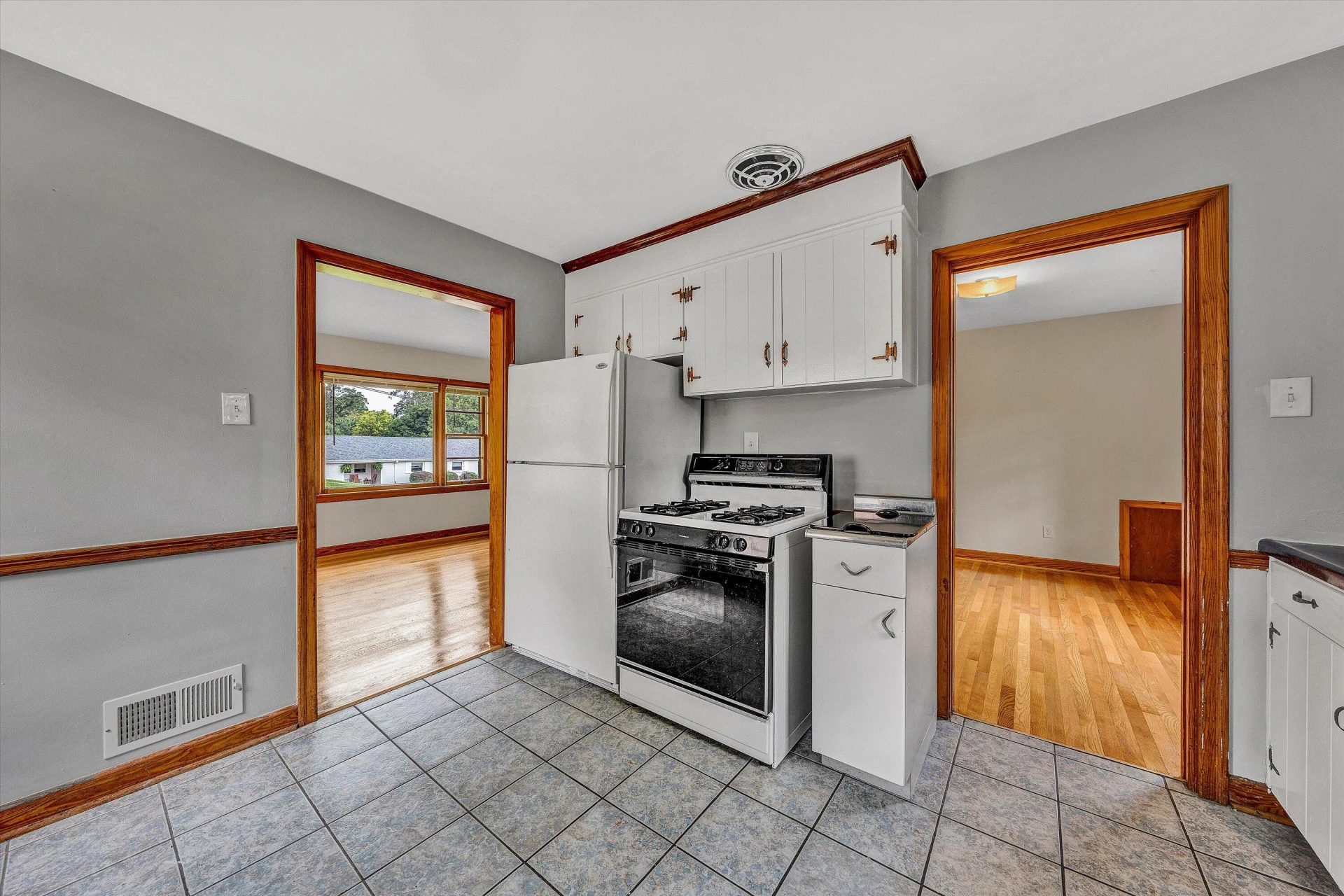 537 Dillard RD SW - Photo 10
