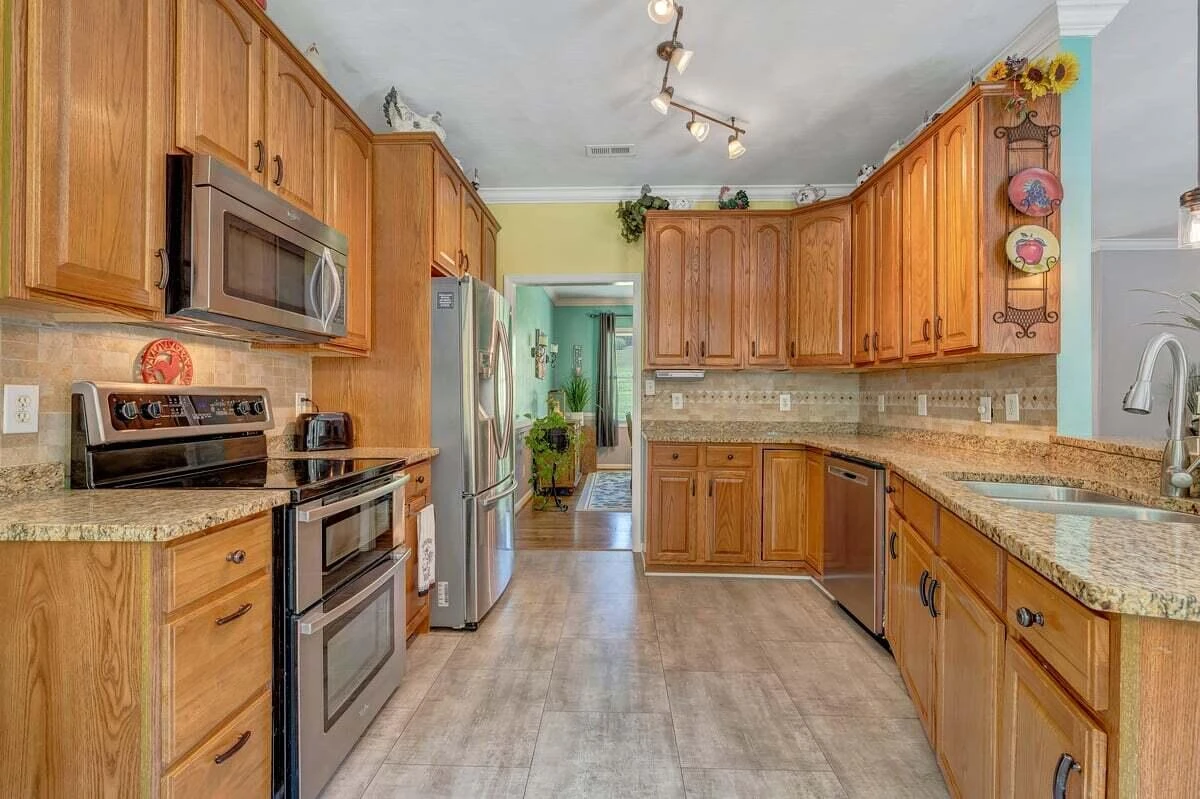 114 Barrington CT - Photo 11