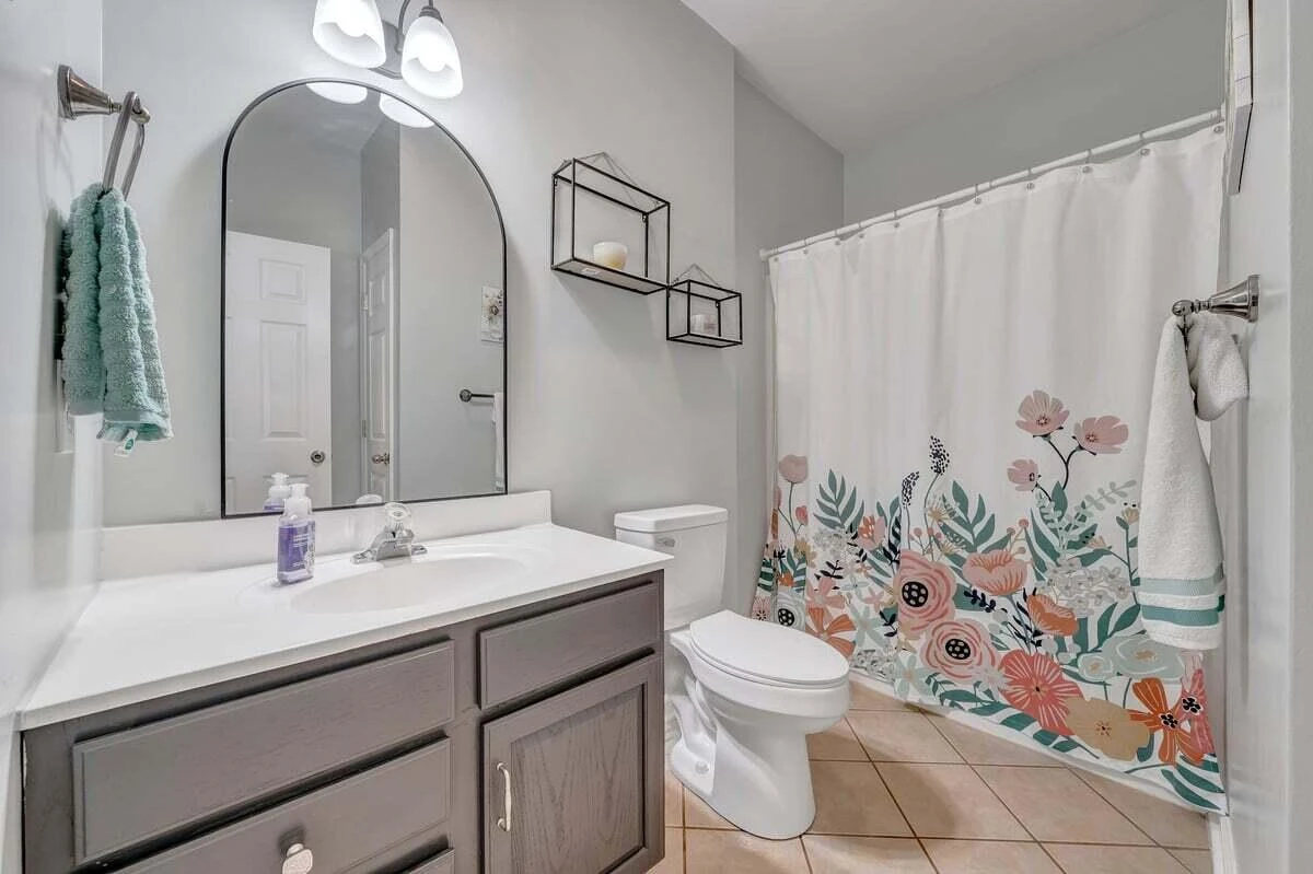 114 Barrington CT - Photo 22