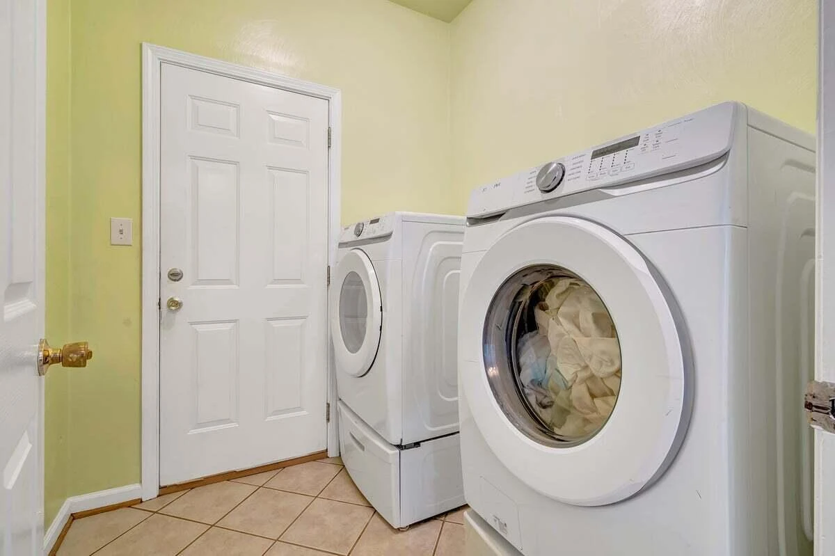114 Barrington CT - Photo 24