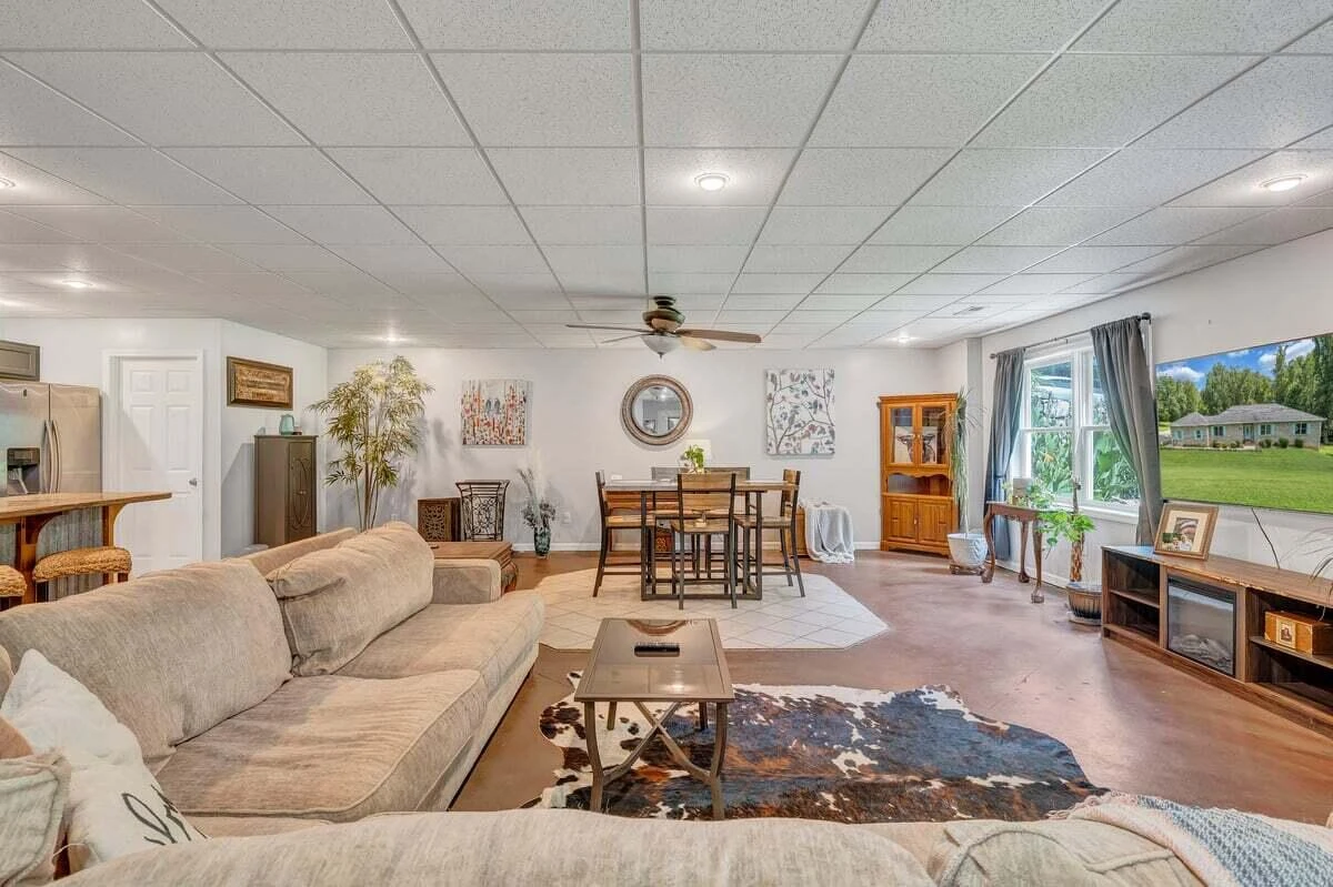 114 Barrington CT - Photo 28