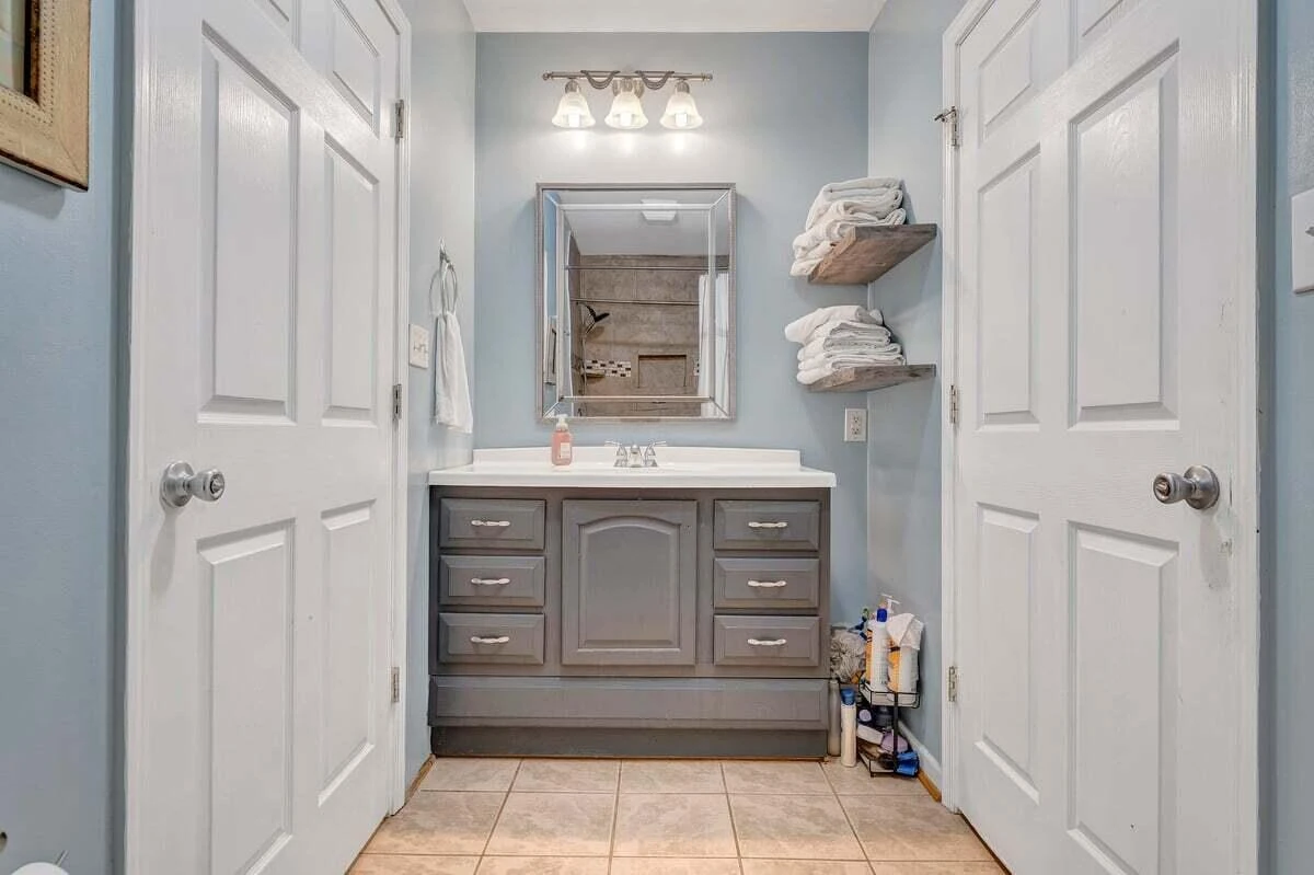 114 Barrington CT - Photo 34