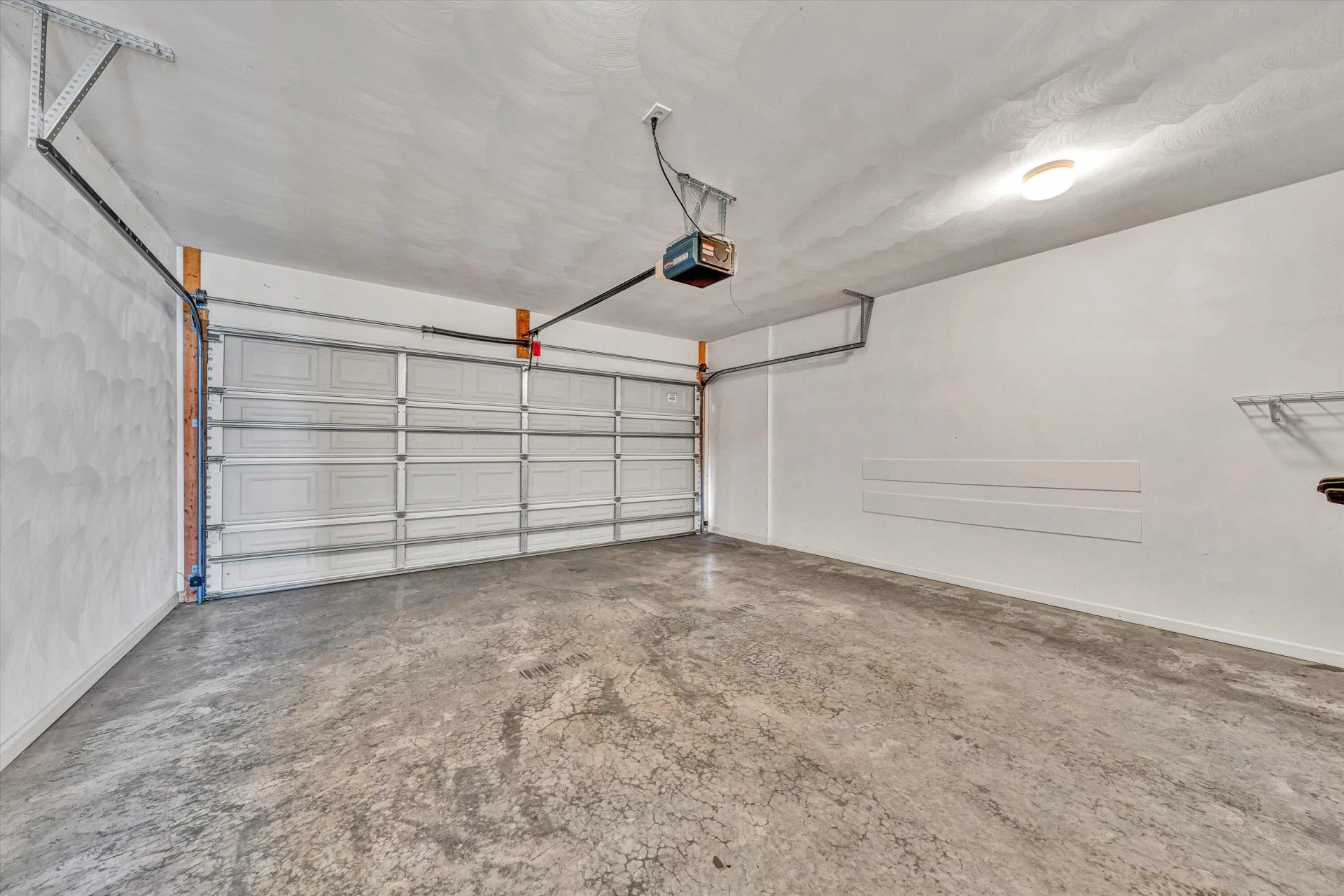 7027 Linn DR - Photo 17