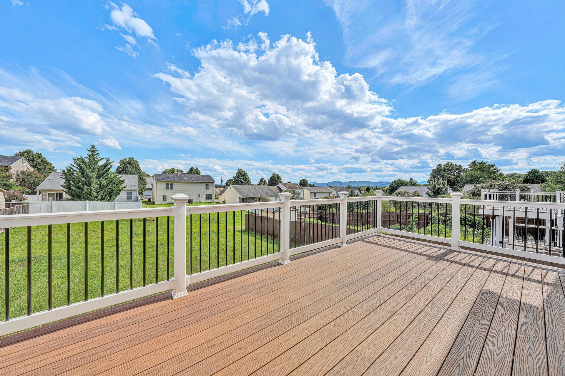 7027 Linn DR - Photo 19
