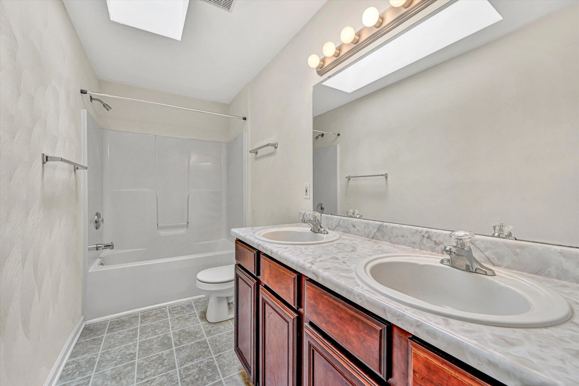 7027 Linn DR - Photo 27