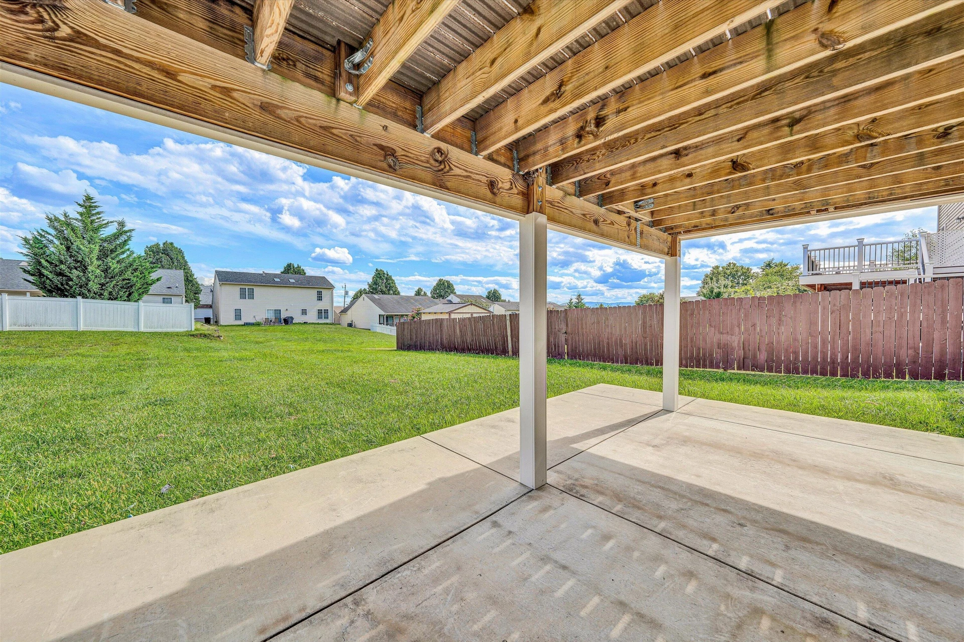 7027 Linn DR - Photo 36