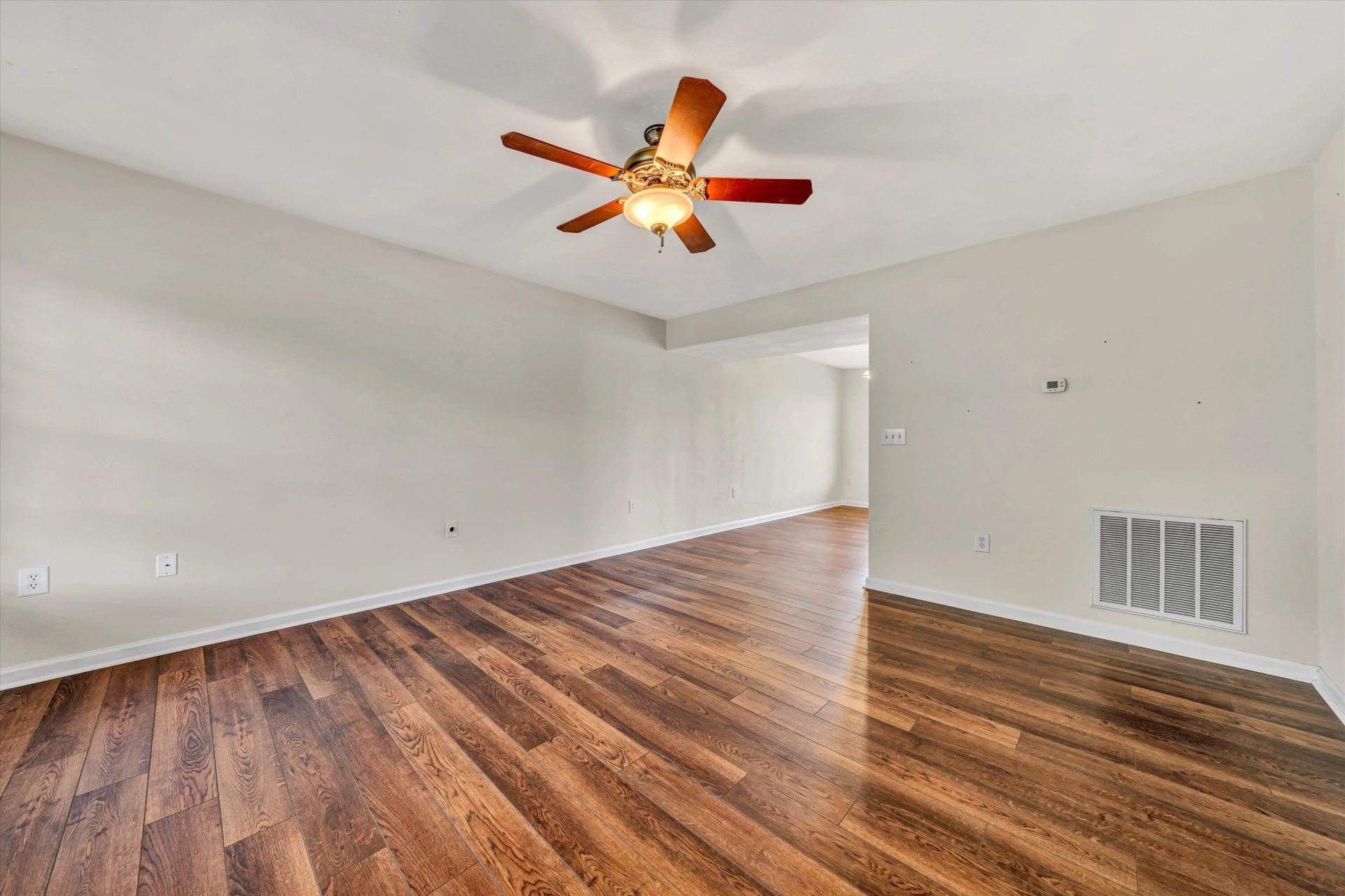 7027 Linn DR - Photo 8