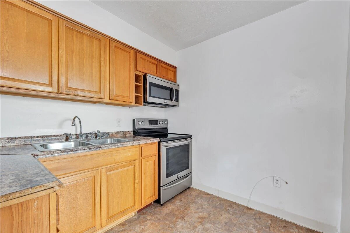 539 Crowmoor ST NW - Photo 10