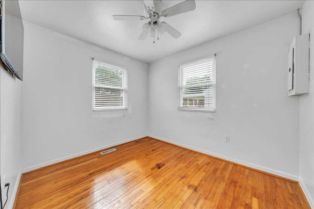 539 Crowmoor ST NW - Photo 14