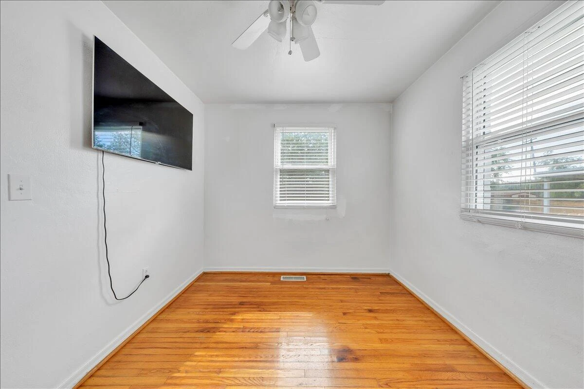 539 Crowmoor ST NW - Photo 15