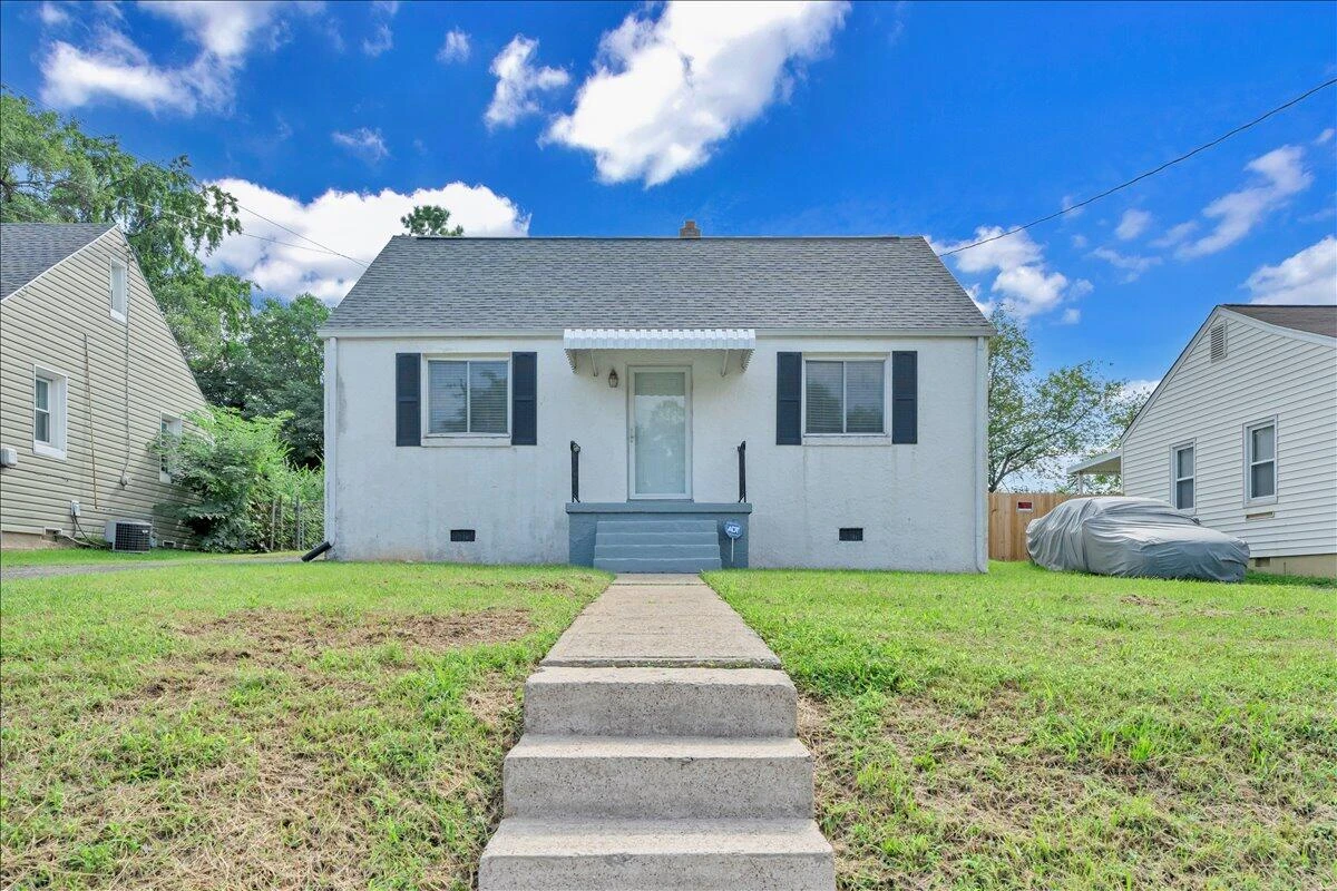 539 Crowmoor ST NW - Photo 2