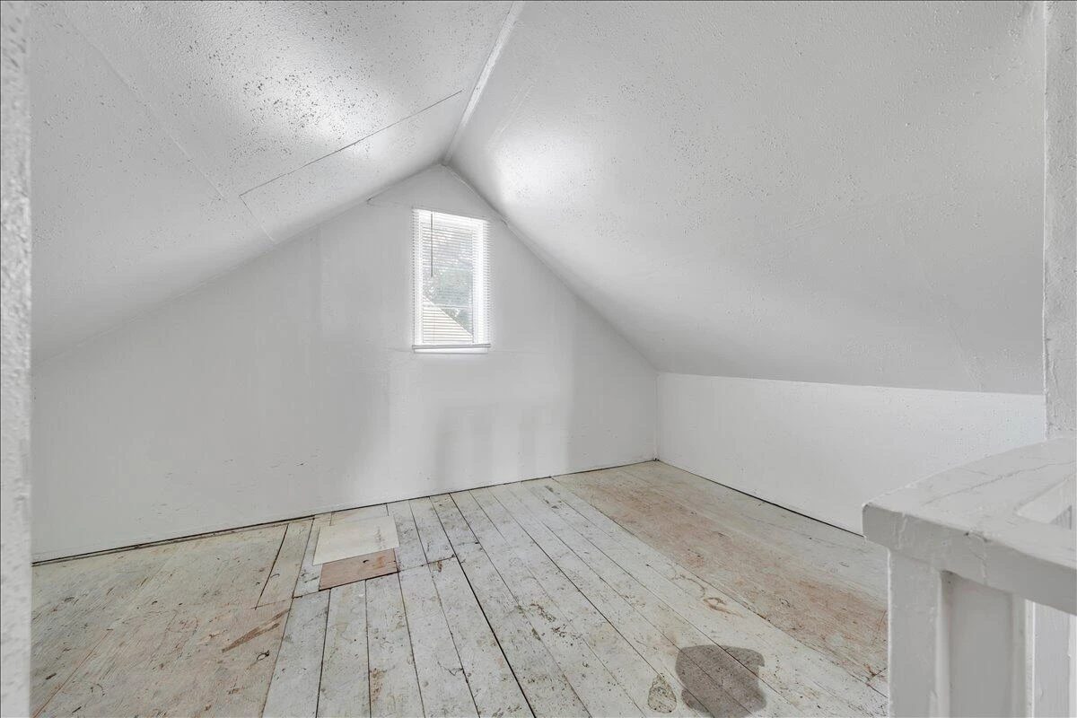 539 Crowmoor ST NW - Photo 20