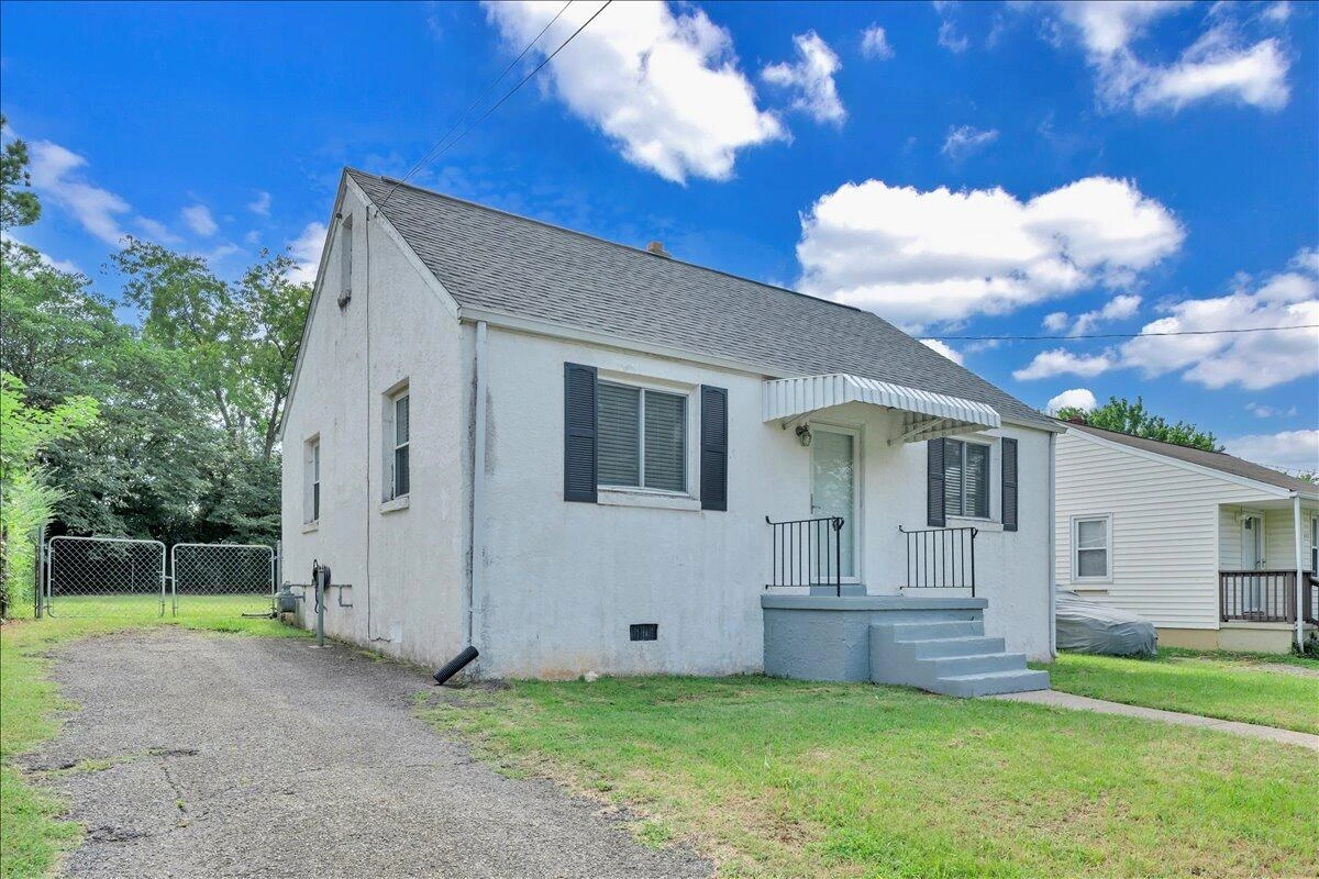 539 Crowmoor ST NW - Photo 3