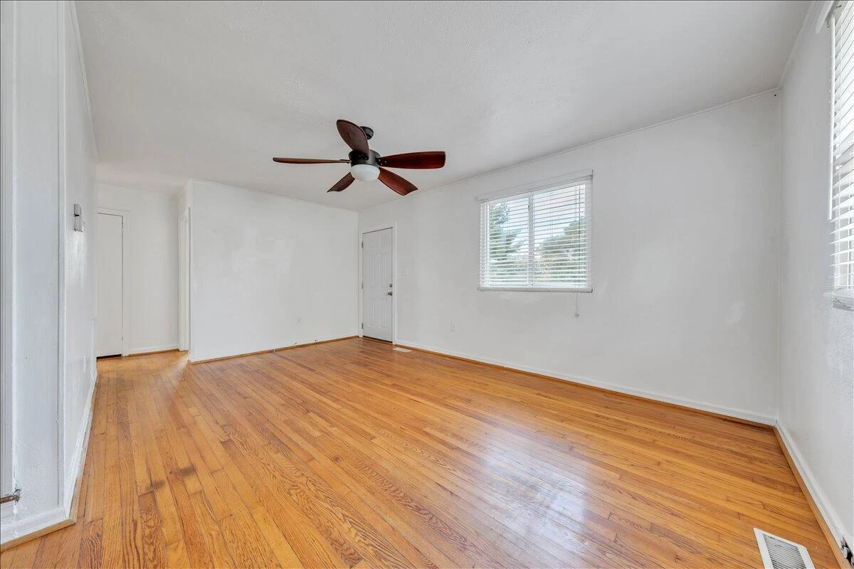 539 Crowmoor ST NW - Photo 6