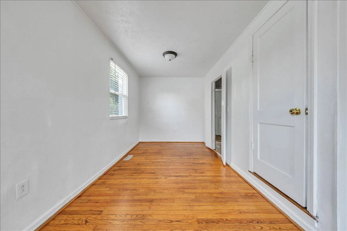 539 Crowmoor ST NW - Photo 8