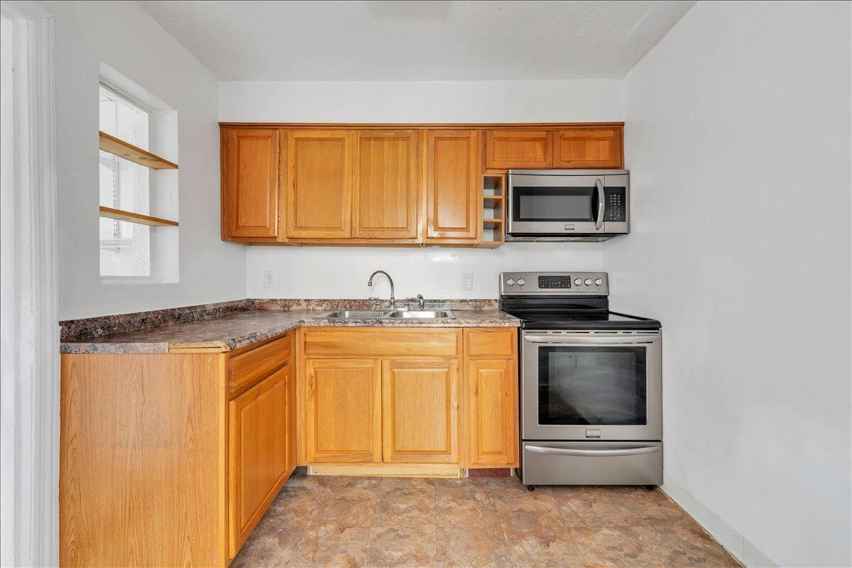 539 Crowmoor ST NW - Photo 9