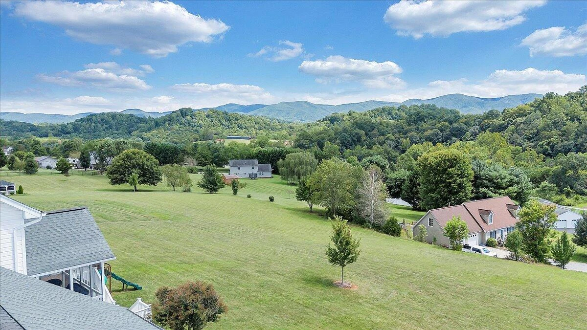 506 Marquise DR - Photo 87