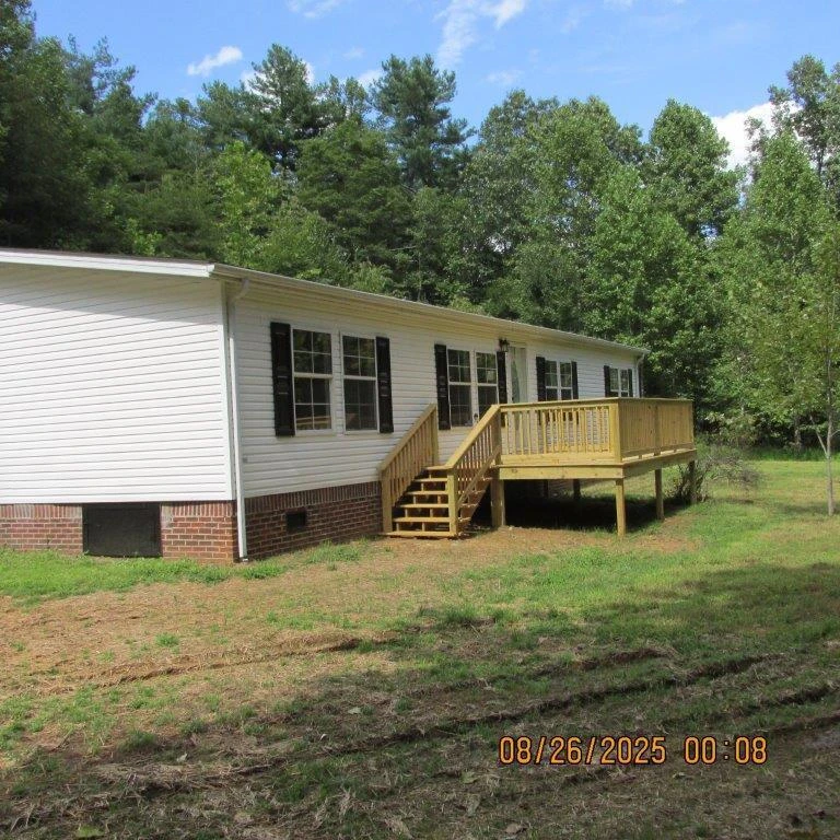 204 Chestnut Oak LN