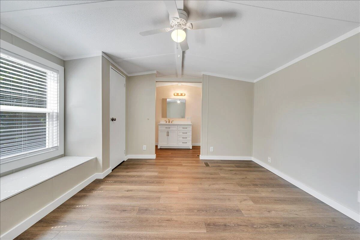 206 Primrose RD - Photo 2