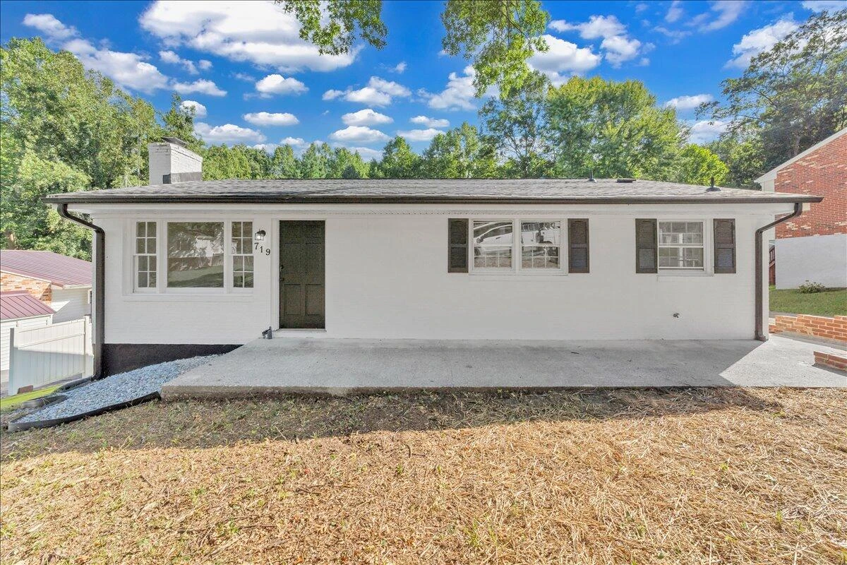 719 Estates RD SE - Photo 2