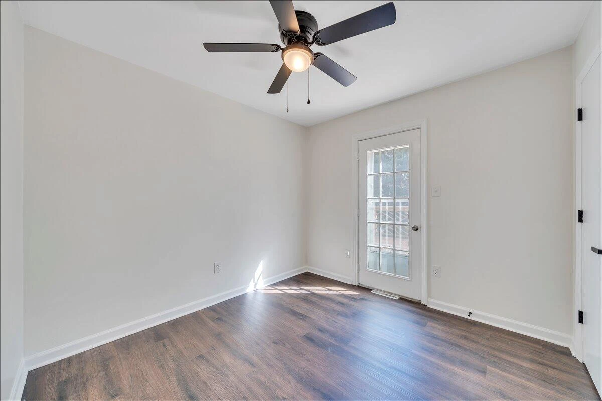 719 Estates RD SE - Photo 20