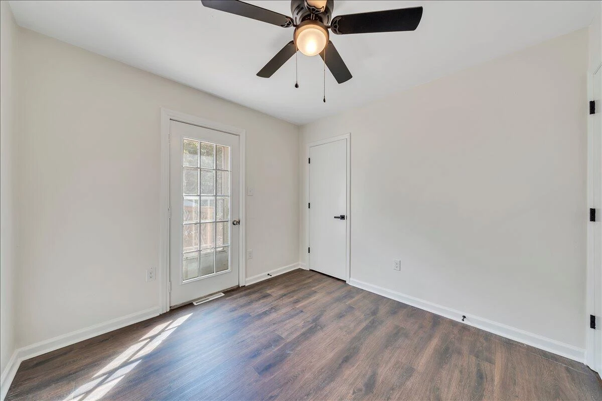 719 Estates RD SE - Photo 21