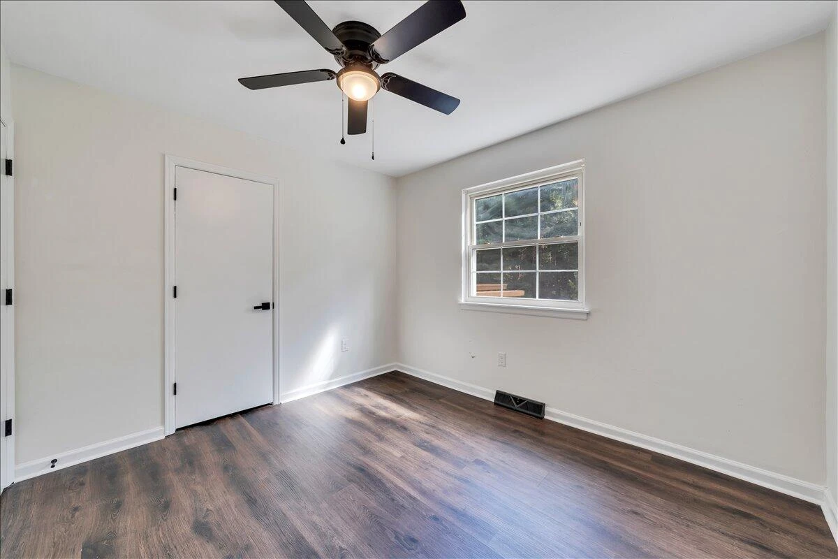 719 Estates RD SE - Photo 23