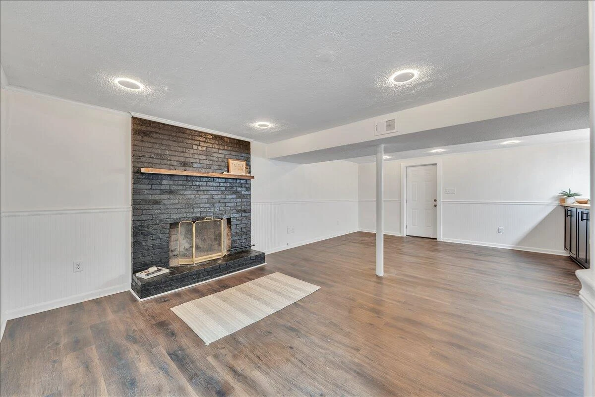 719 Estates RD SE - Photo 28