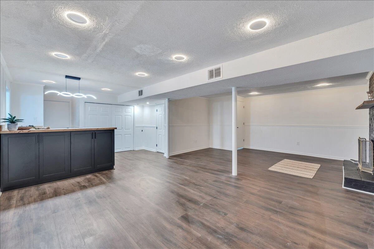 719 Estates RD SE - Photo 31