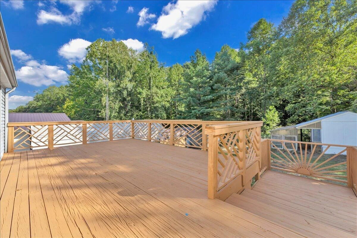 719 Estates RD SE - Photo 38