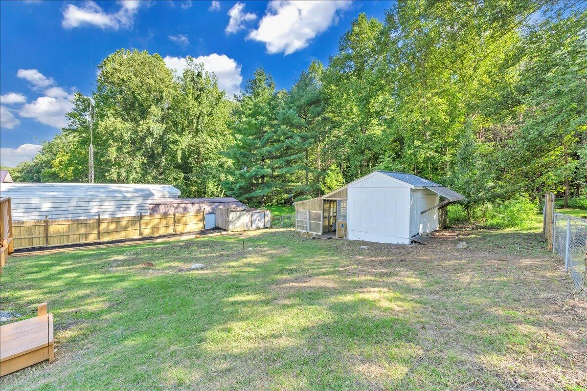 719 Estates RD SE - Photo 40