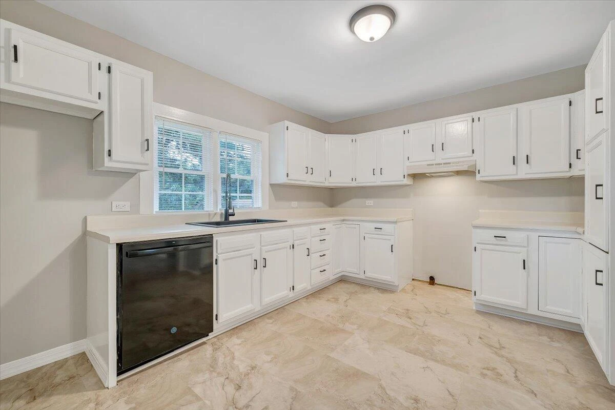 1742 20th ST NE - Photo 13