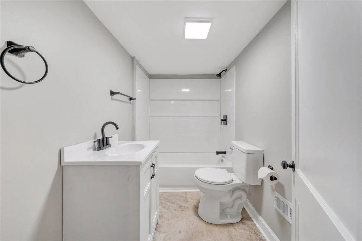 1742 20th ST NE - Photo 23