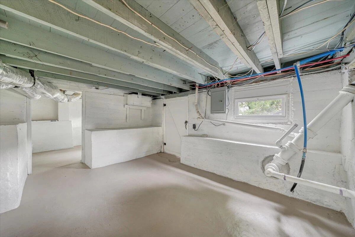 1742 20th ST NE - Photo 27