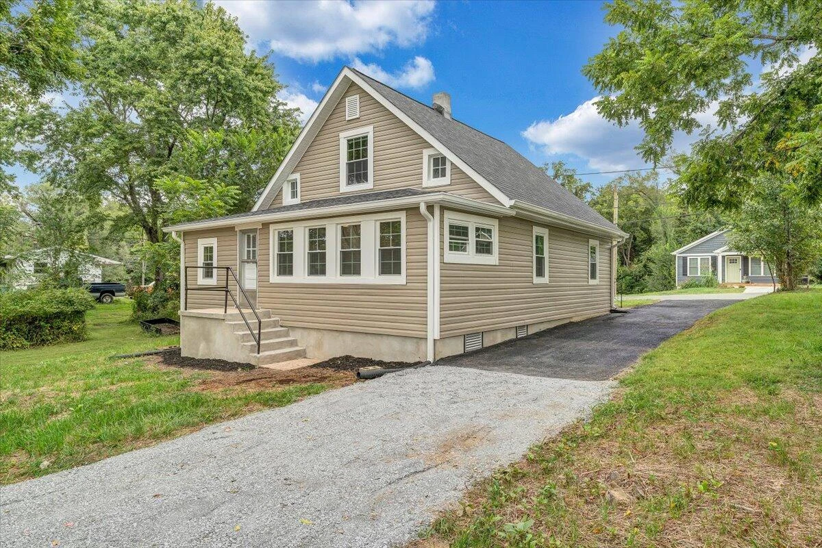1742 20th ST NE - Photo 36