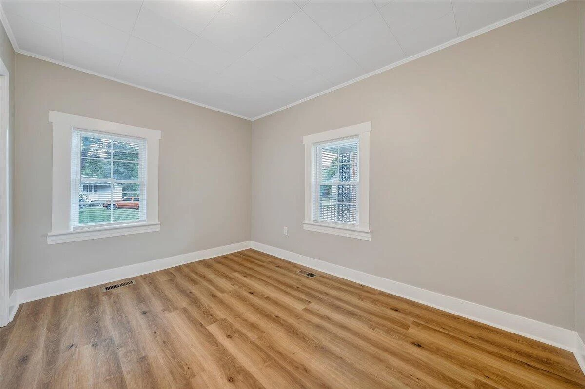 1742 20th ST NE - Photo 6