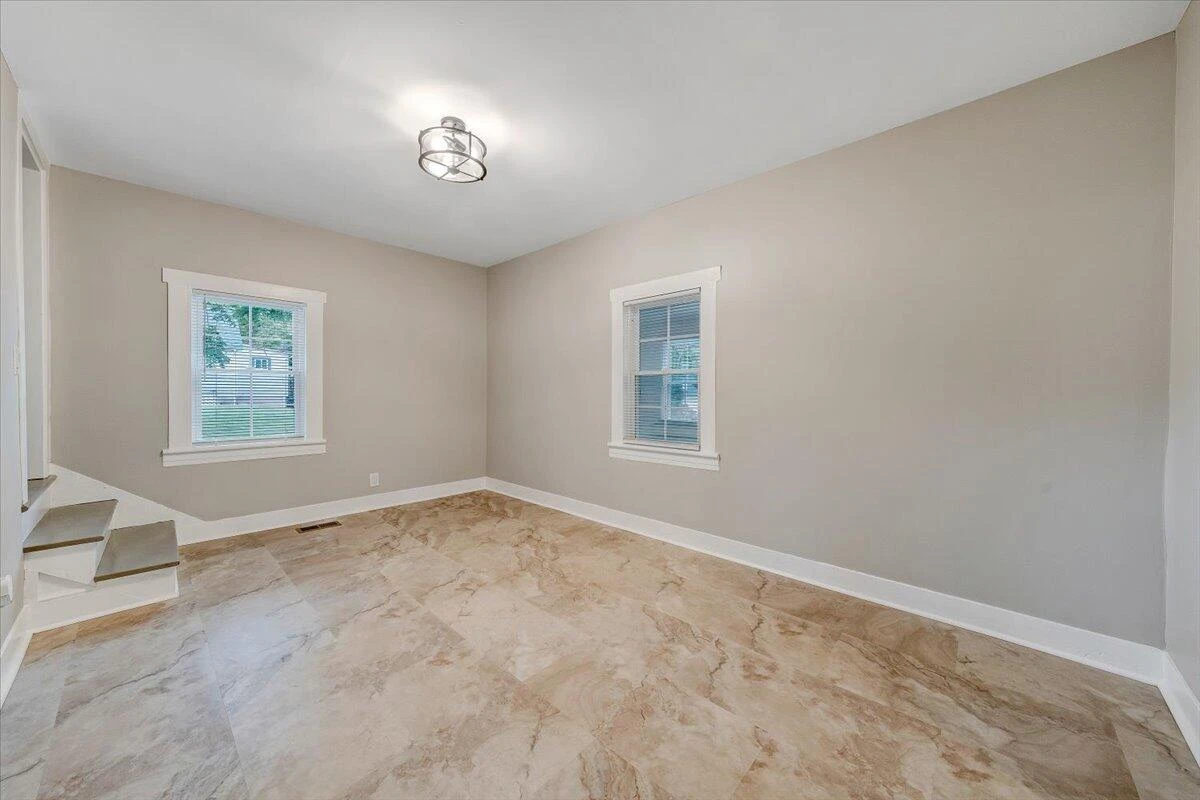 1742 20th ST NE - Photo 9