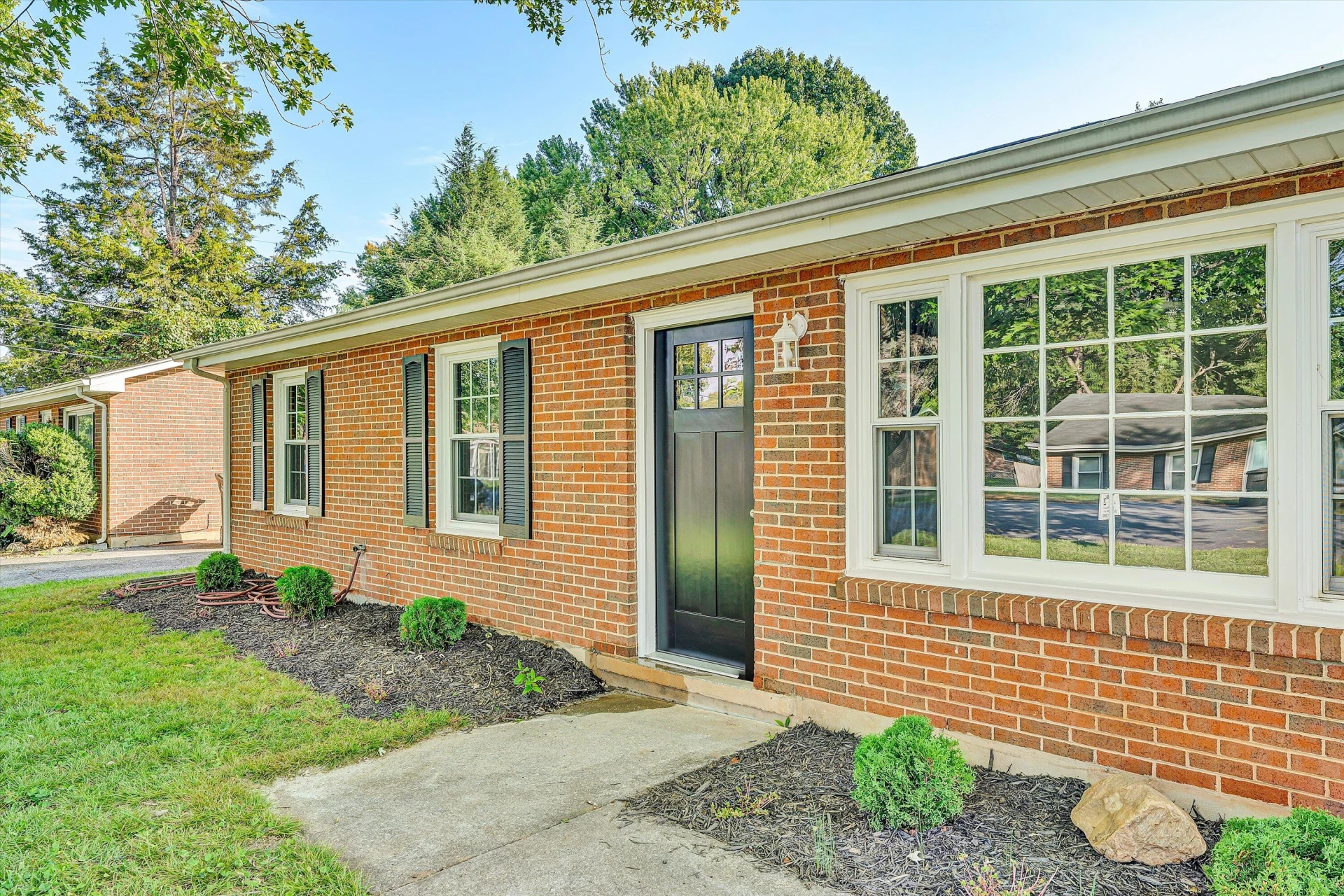 5433 Flagler DR - Photo 4