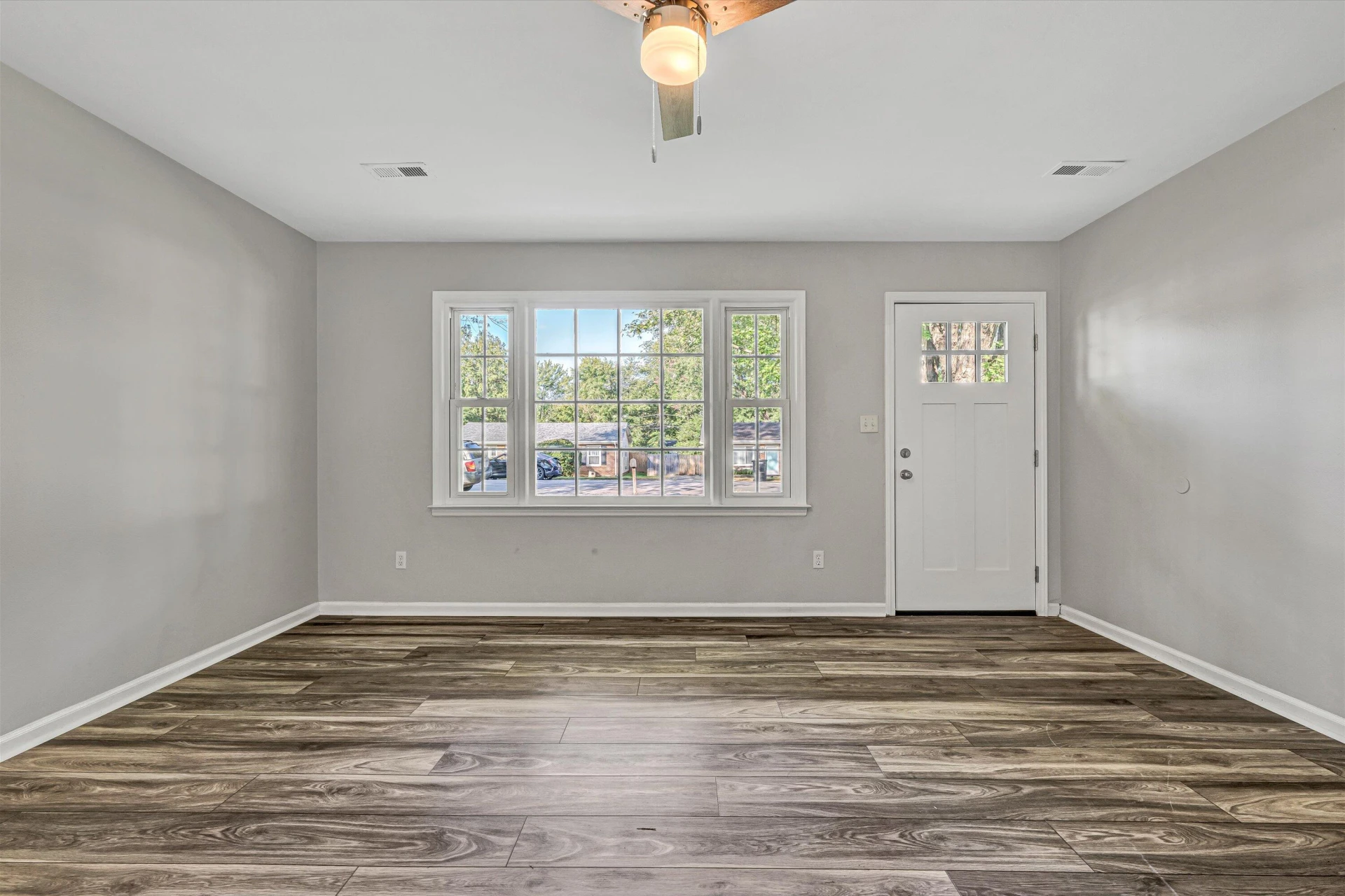 5433 Flagler DR - Photo 8