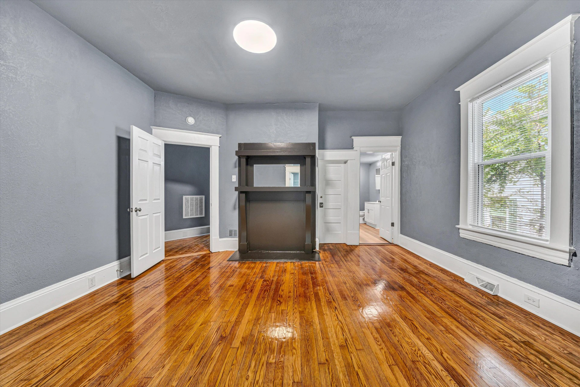 809 Elm AVE SE - Photo 18