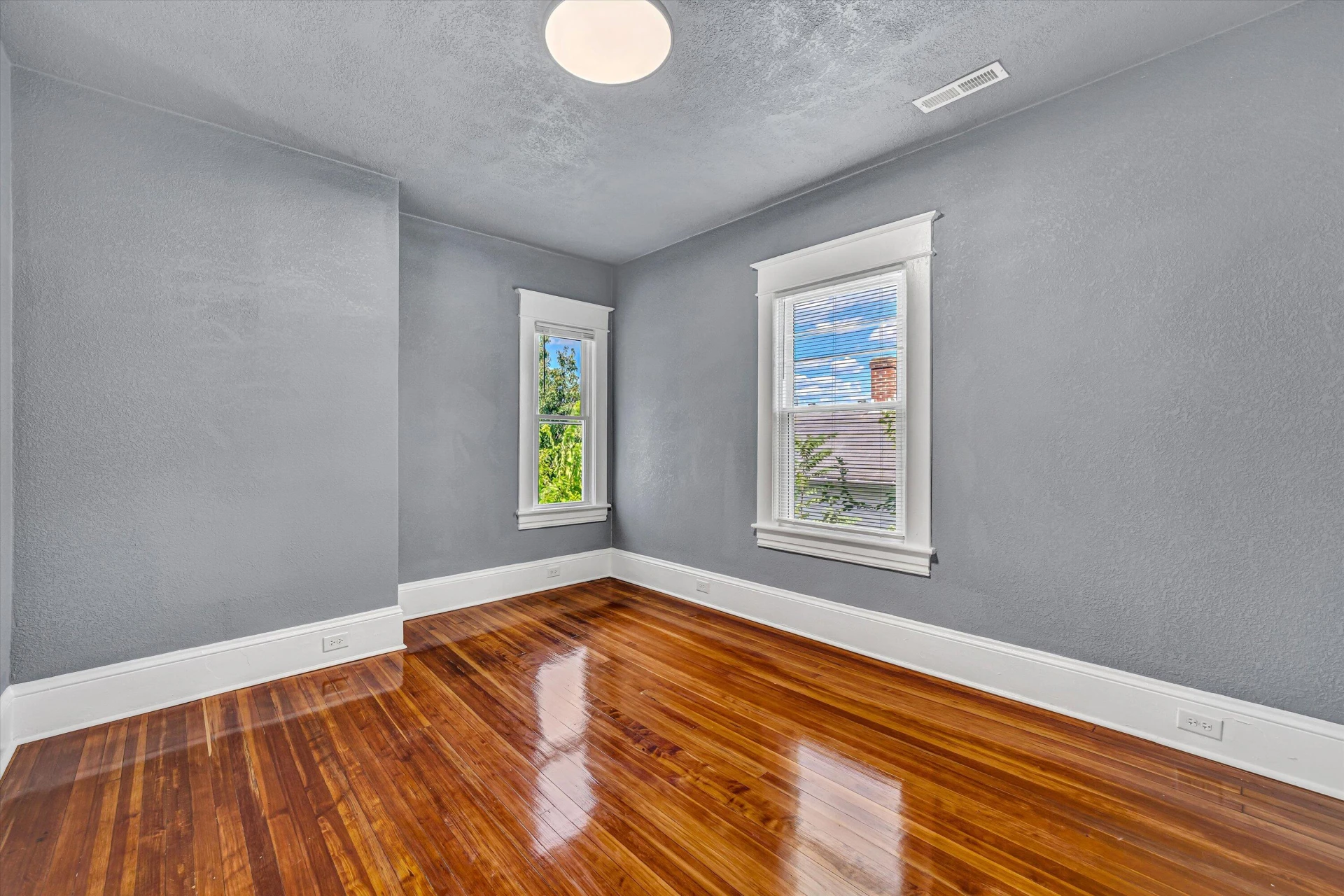 809 Elm AVE SE - Photo 32