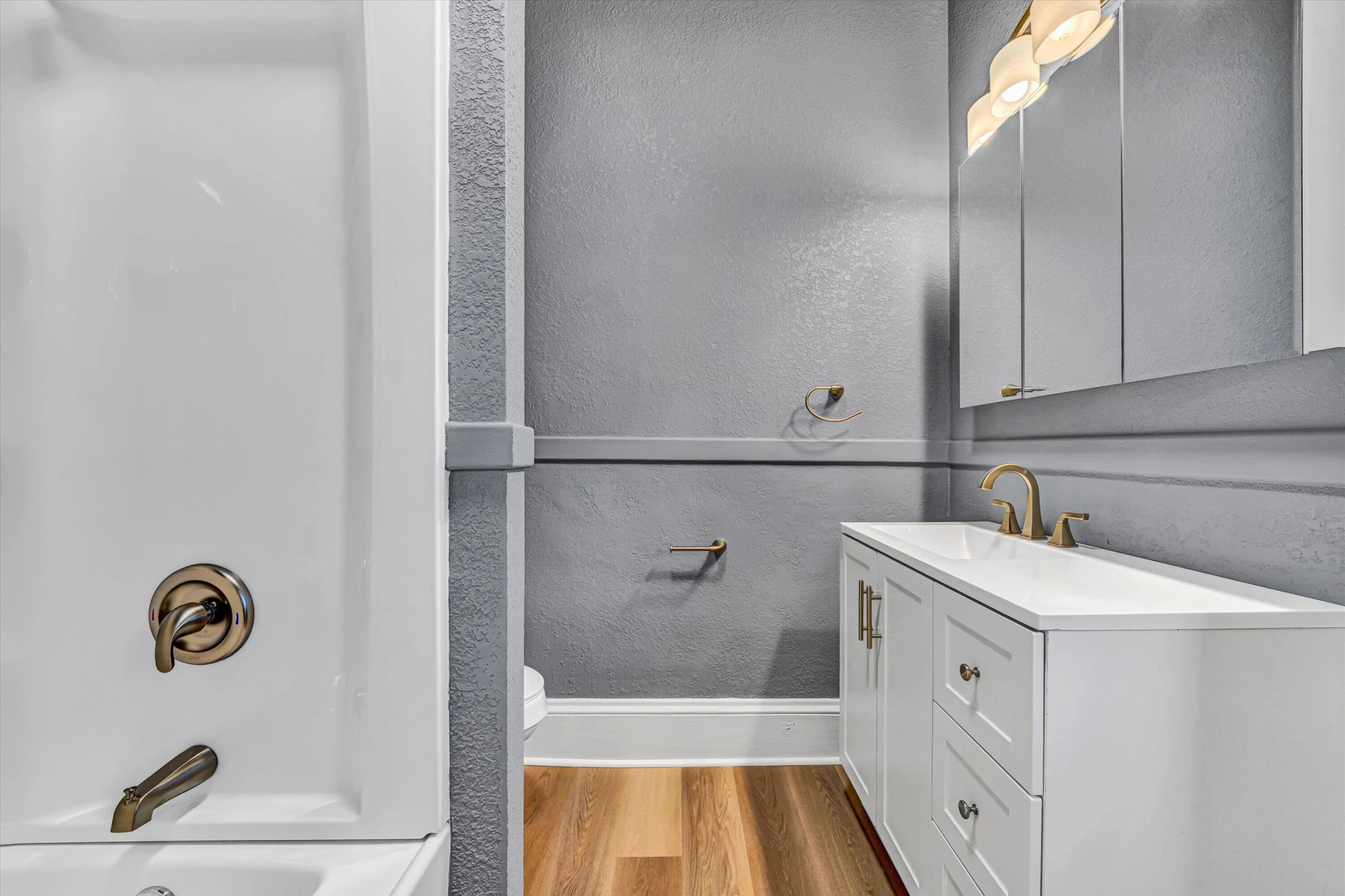 809 Elm AVE SE - Photo 37