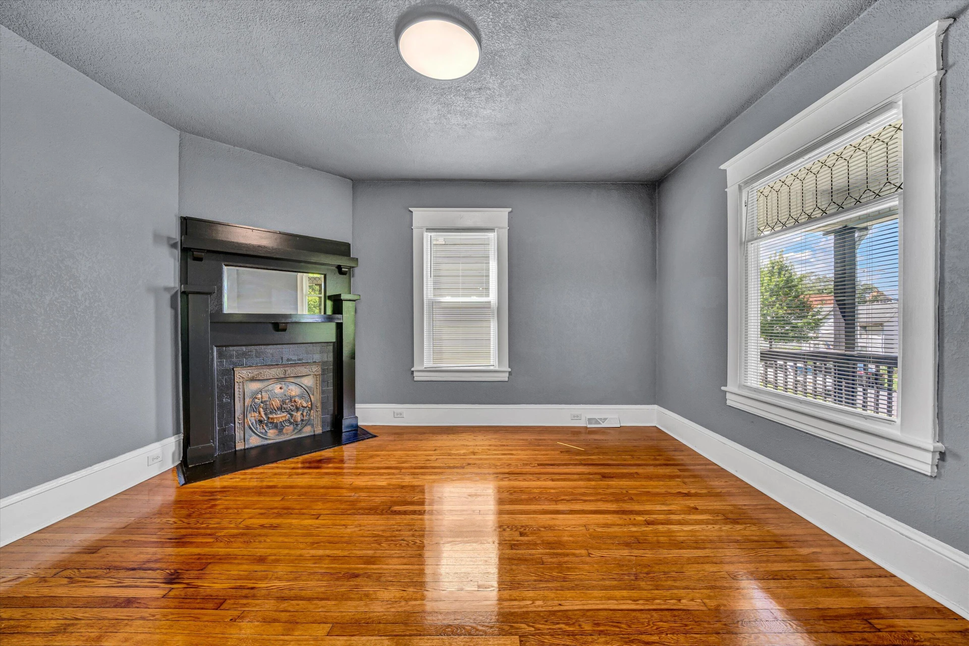 809 Elm AVE SE - Photo 7